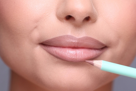 Hulu Konturówka do ust o kremowej konsystencji Cool Frappe