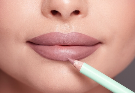 Hulu Konturówka do ust o kremowej konsystencji Ice Kiss